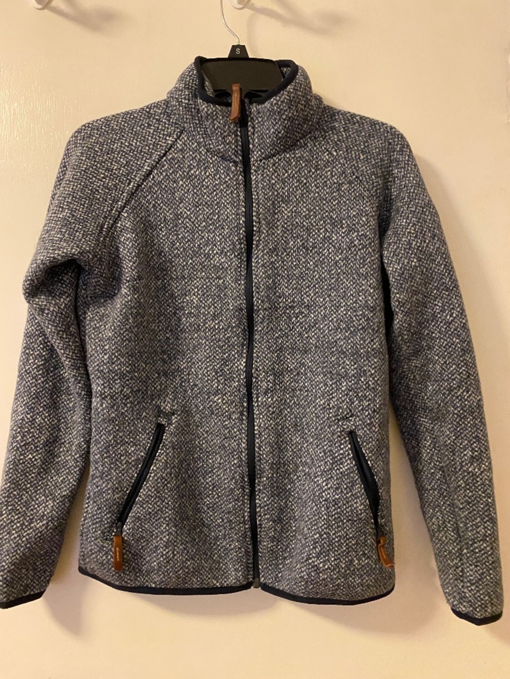 Columbia zip up sweater size medium
